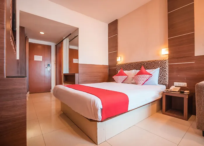 Oyo 467 Penthouse Hotel